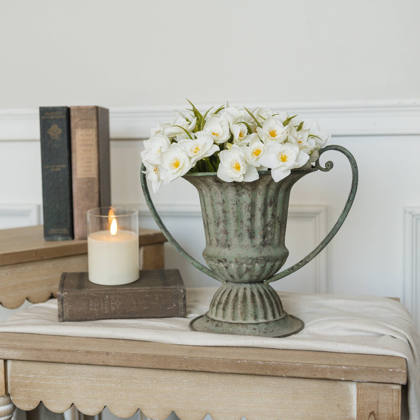 9.75" STELLA VASE