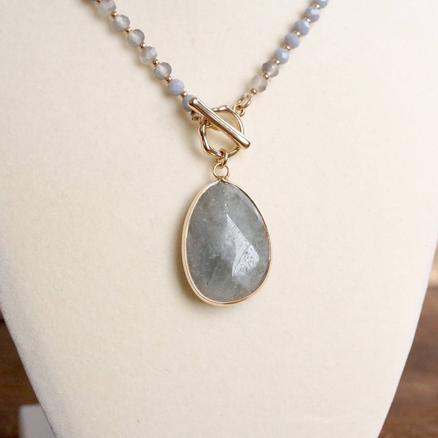 Short Beaded Necklace with Semi-Precious Teardrop Stone Pendant: Gray