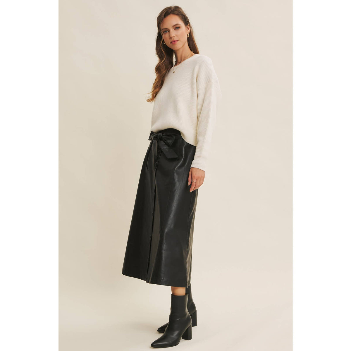 VEGAN LEATHER BELTED BUTTON-FRONT A-LINE MIDI SKIRT: BLACK / S