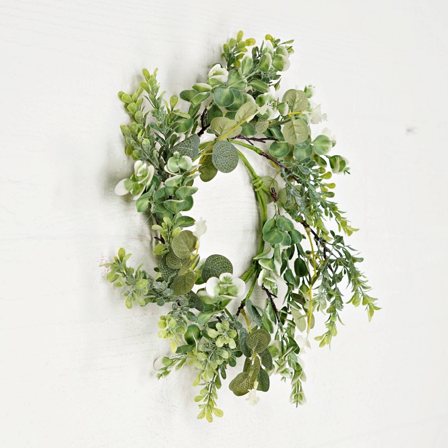 (6.5)Wreath-Spring Mix Eucalyptus