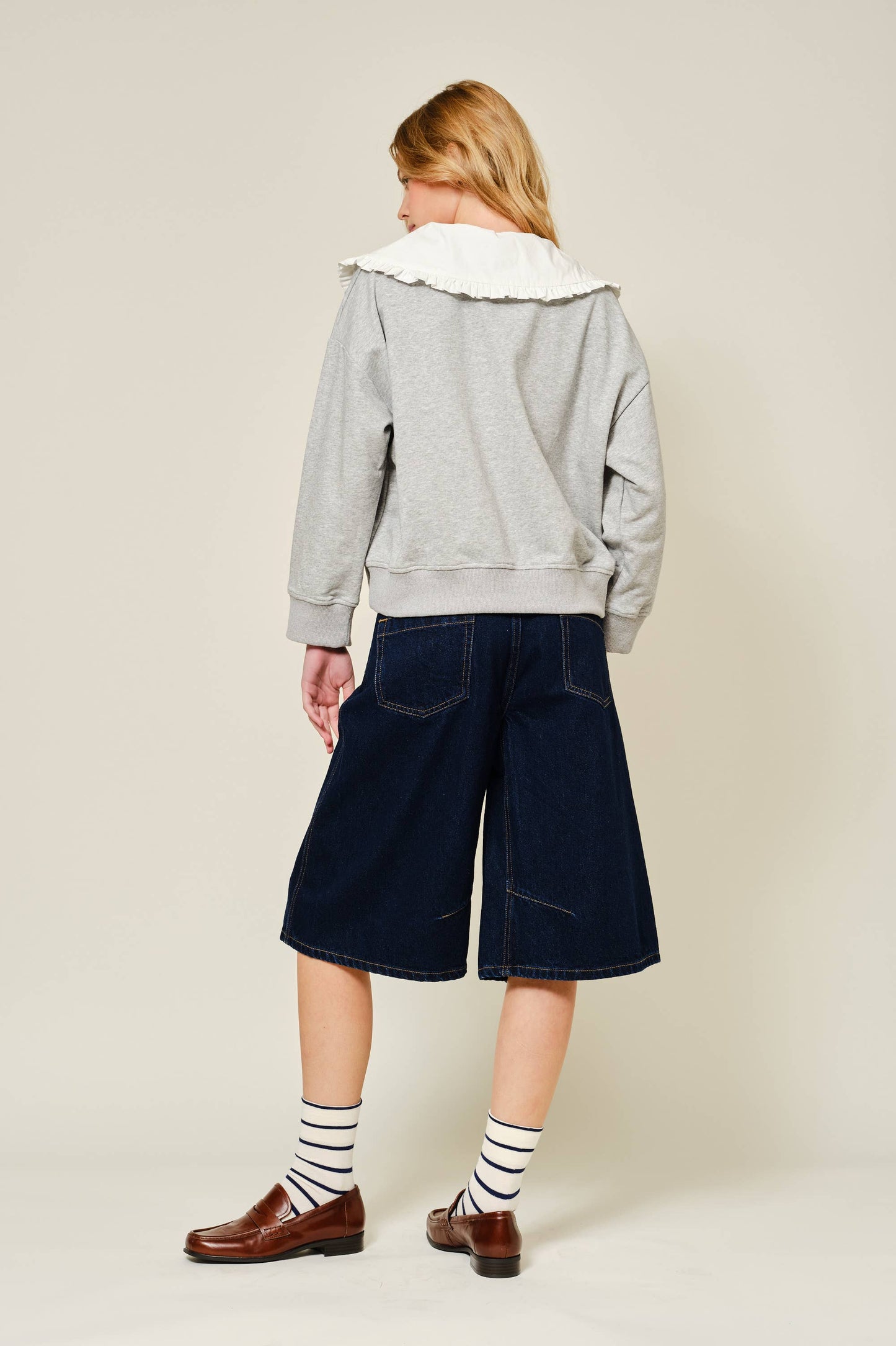 L: REMOVABLE PETER PAN COLOR SWEATSHIRT