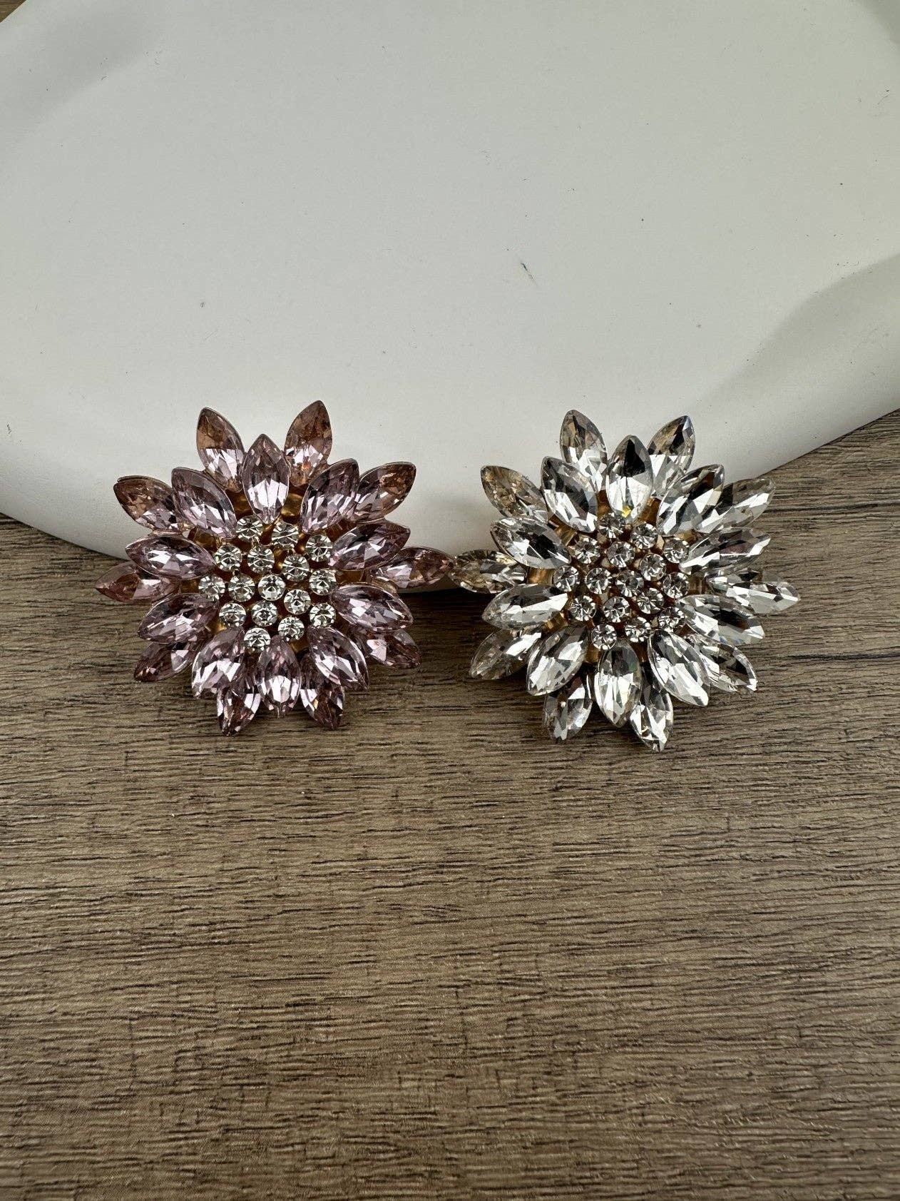 Alloy Crystal Chrysanthemum Brooch PA5640: White