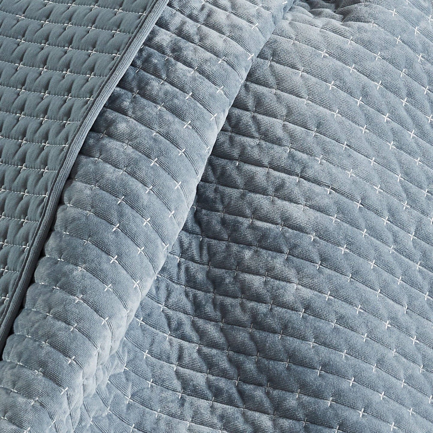 Green-Velvet Stitch Quilted Throw