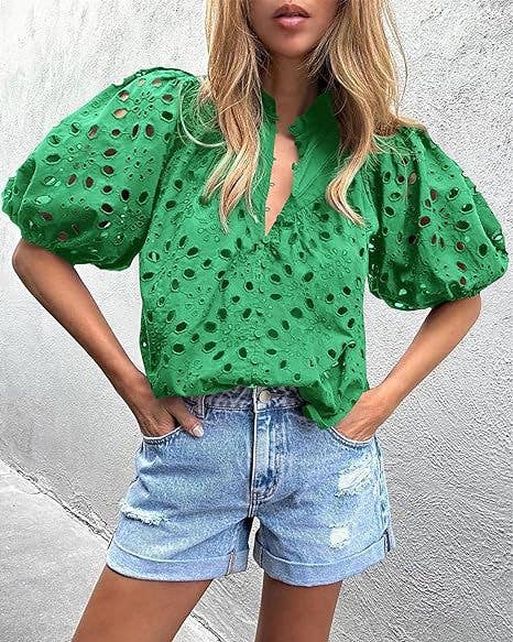 Eyelet high neck short sleeve blouse: White / XL