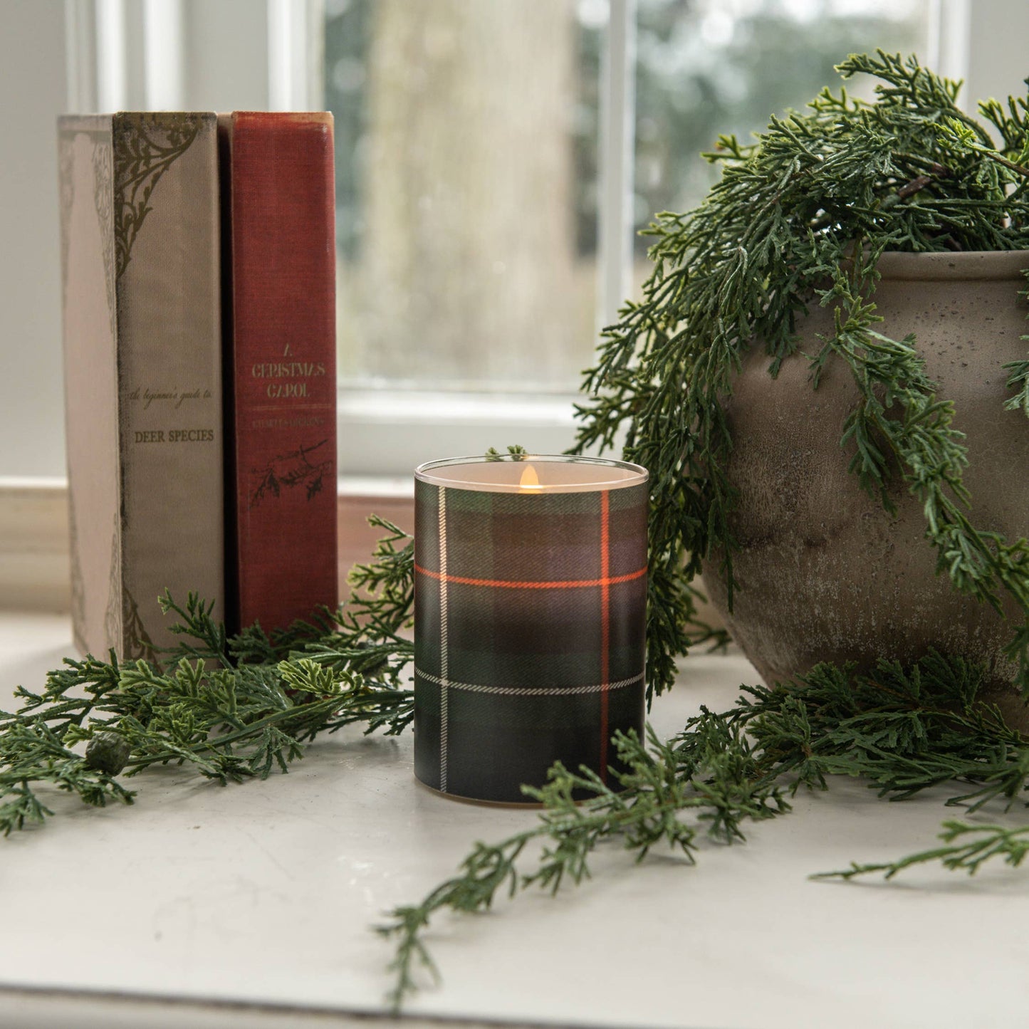 4" GREEN, BLACK & WHITE TARTAN 3D FLAME GLASS CANDLE