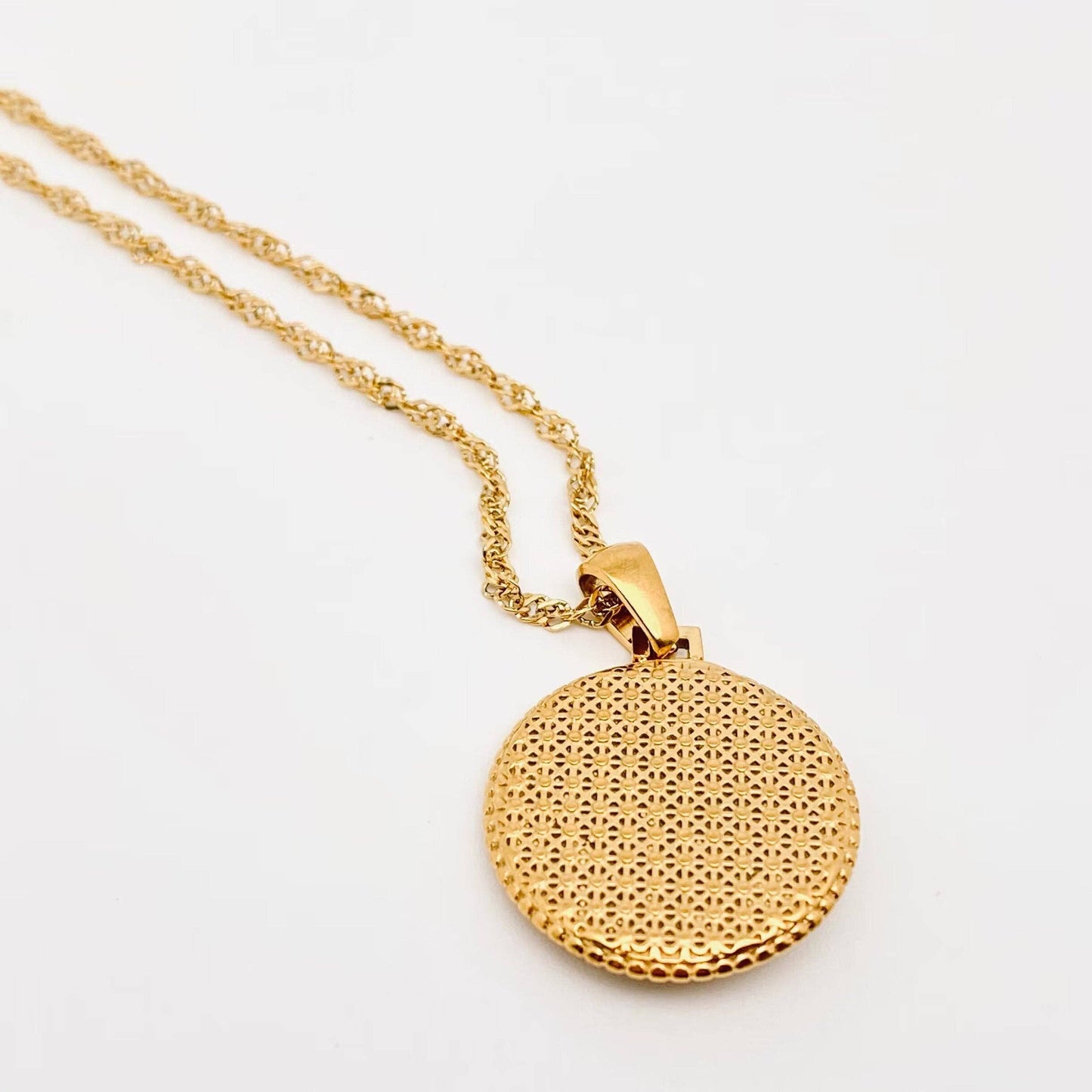 18K Gold Plated Round Star Pendant Necklace - FGS/MS
