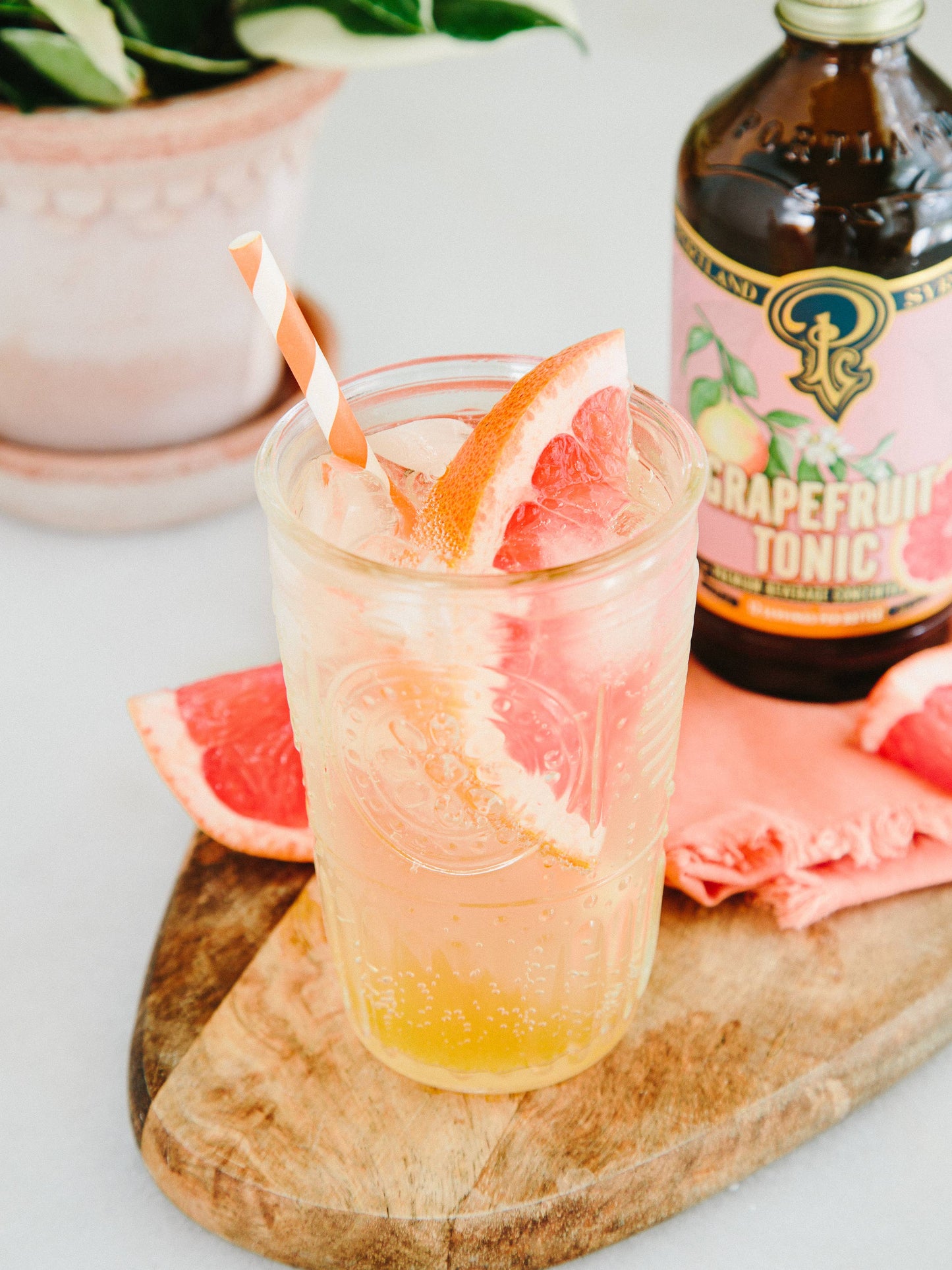 Grapefruit Tonic 12oz - cocktail / mocktail beverage mixer