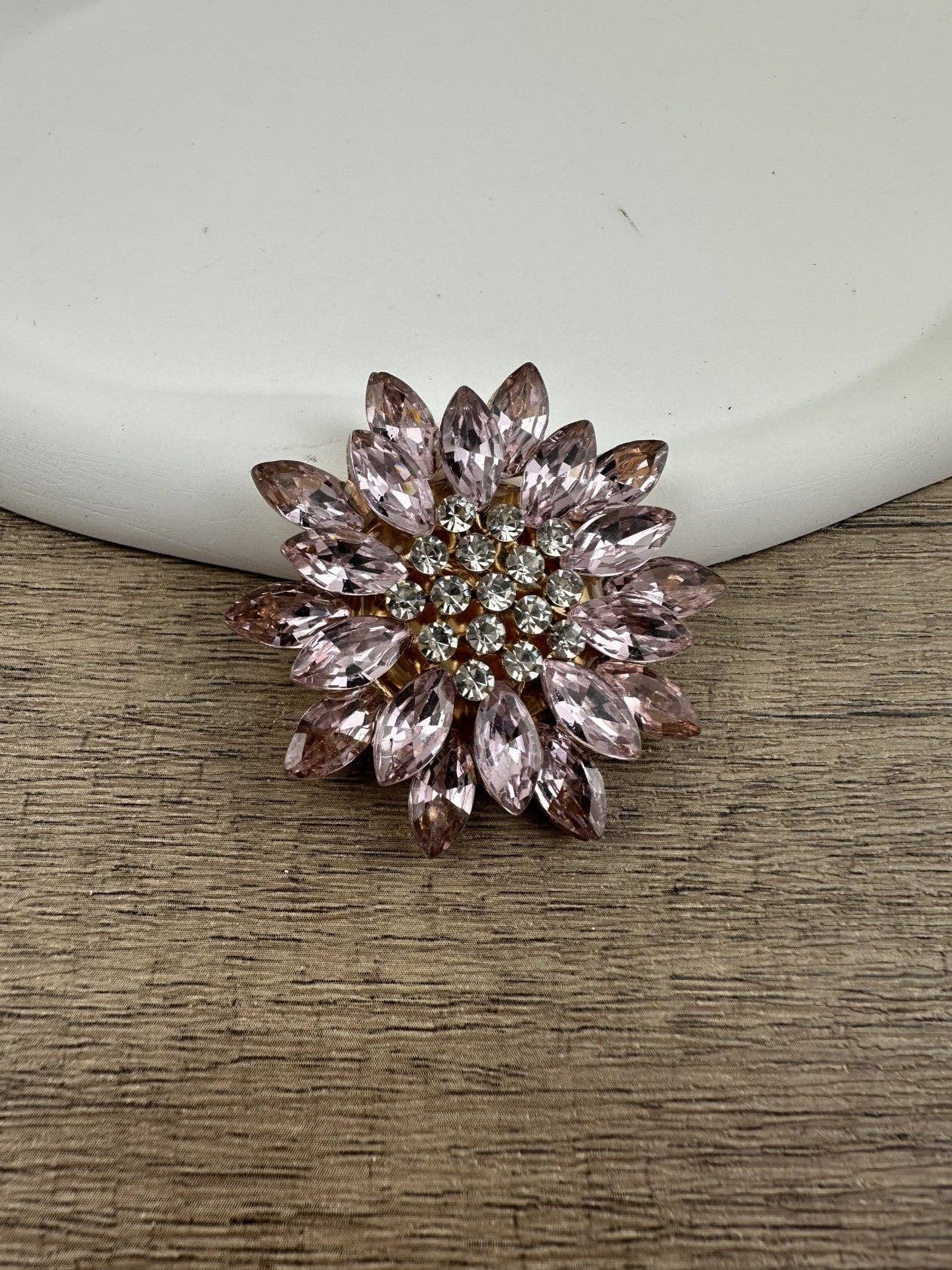 Alloy Crystal Chrysanthemum Brooch PA5640: Pink pink