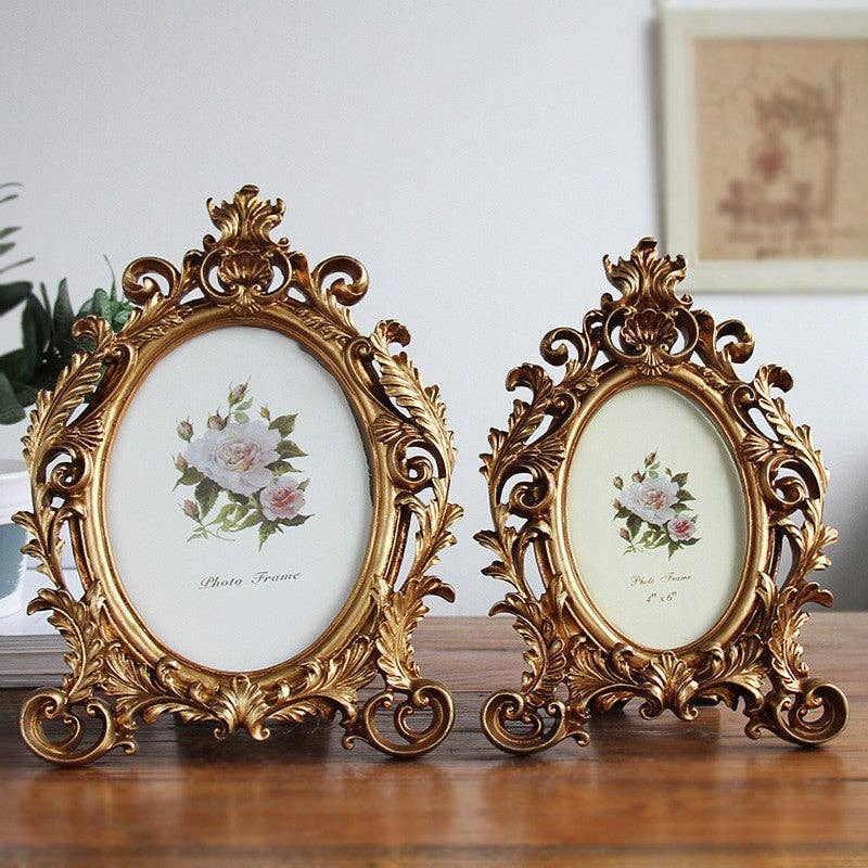 Baroque Crown Oval Photo Frame: 5" x 7"