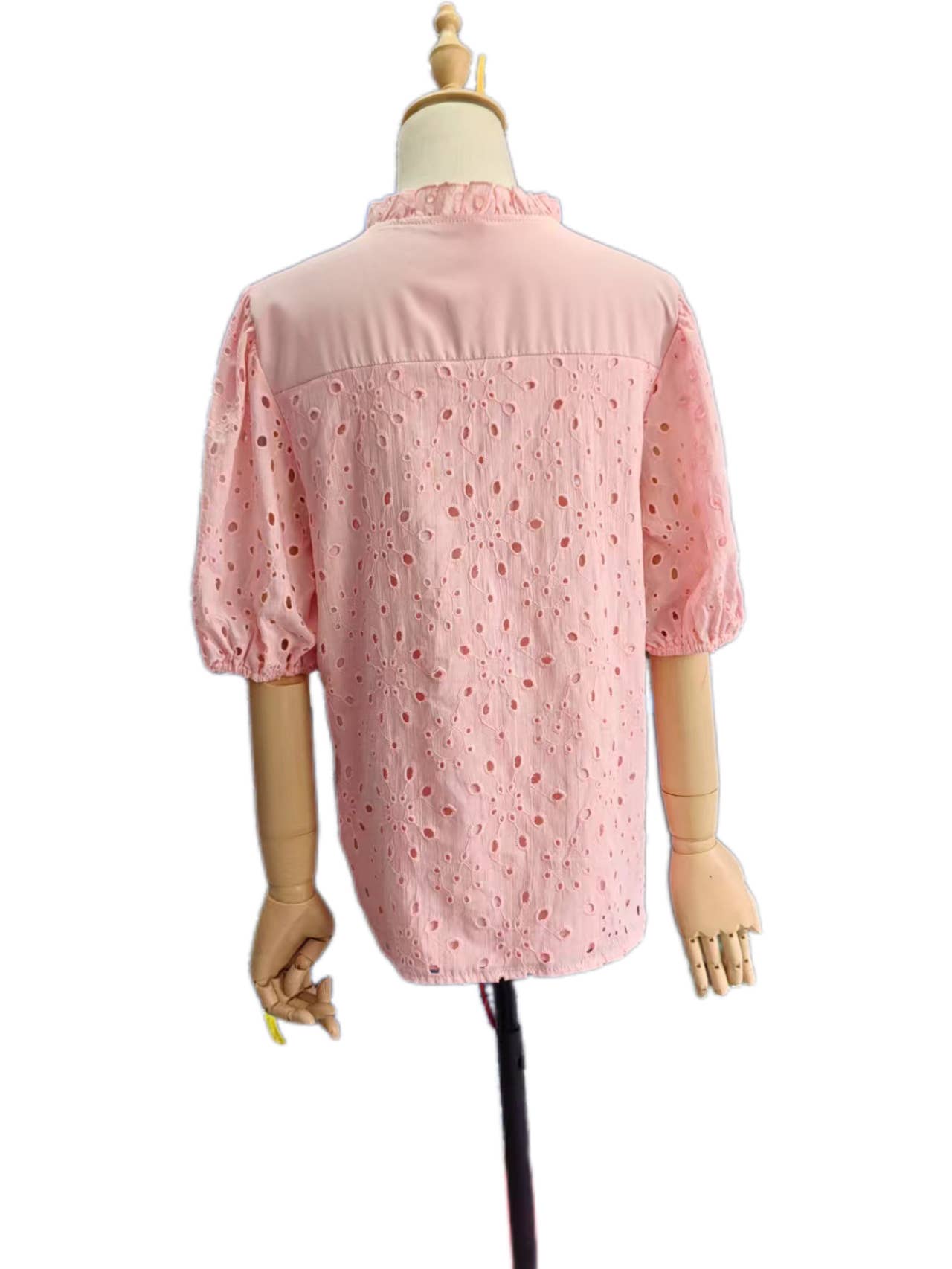 Eyelet high neck short sleeve blouse: White / XL