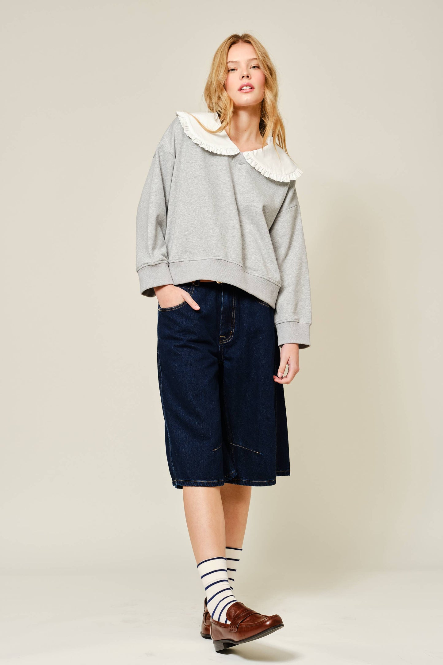 M: REMOVABLE PETER PAN COLOR SWEATSHIRT
