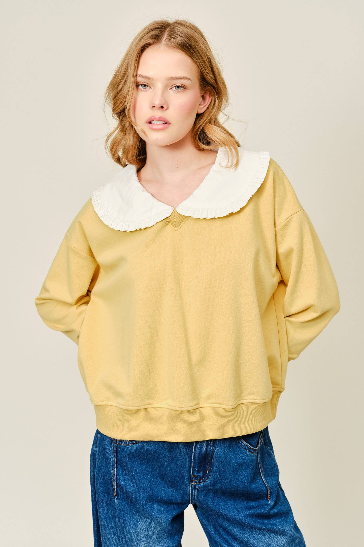 L: REMOVABLE PETER PAN COLOR SWEATSHIRT