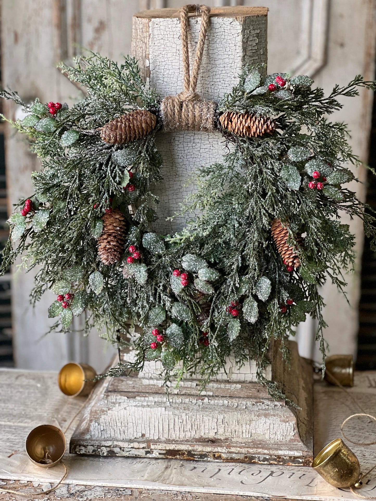 20"-holly hill cedar hanging wreath