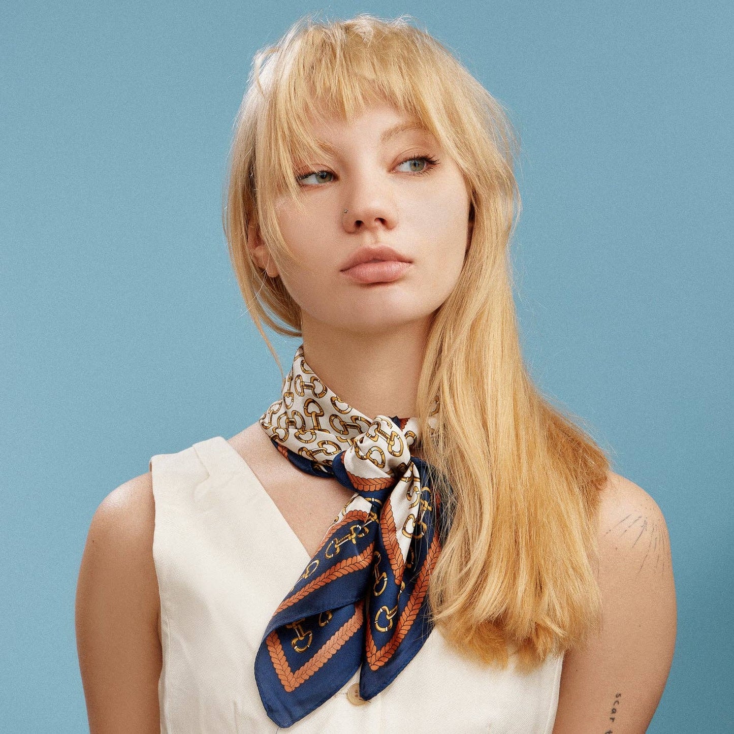 Classic Chain Print Square Scarf | Green & Navy Border Silk-Feel Fashion Scarf: BL / ONE