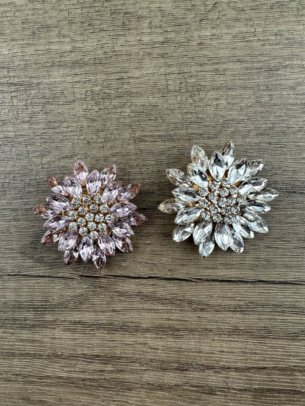 Alloy Crystal Chrysanthemum Brooch PA5640: White