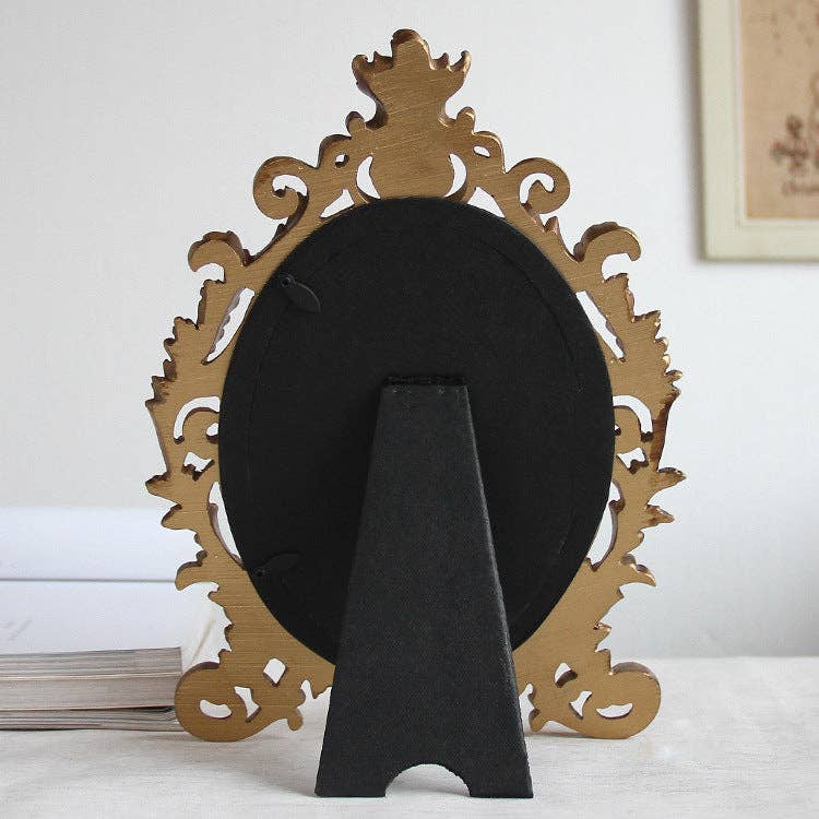 Baroque Crown Oval Photo Frame: 5" x 7"