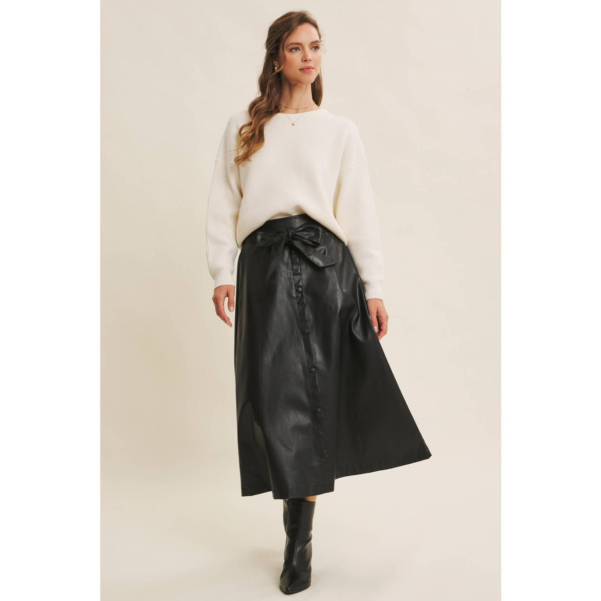 VEGAN LEATHER BELTED BUTTON-FRONT A-LINE MIDI SKIRT: BLACK / S