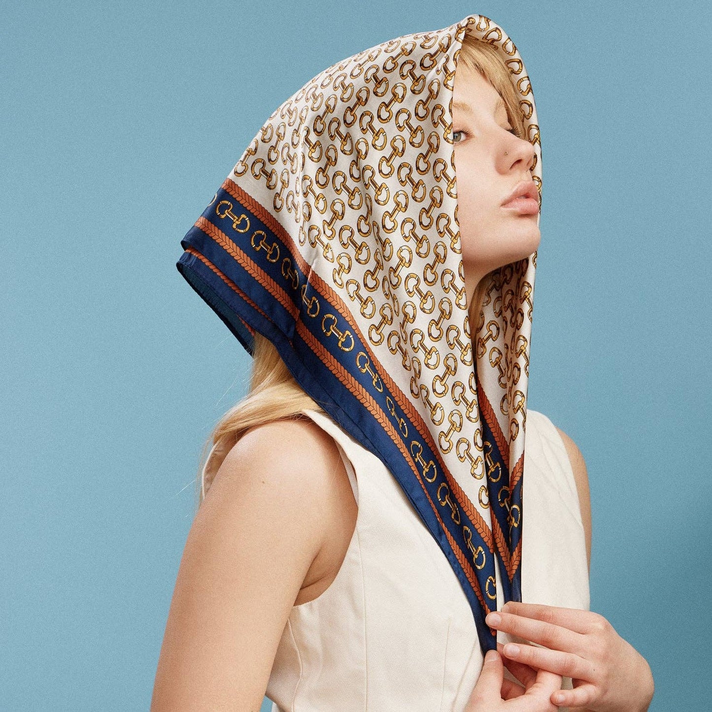 Classic Chain Print Square Scarf | Green & Navy Border Silk-Feel Fashion Scarf: BL / ONE